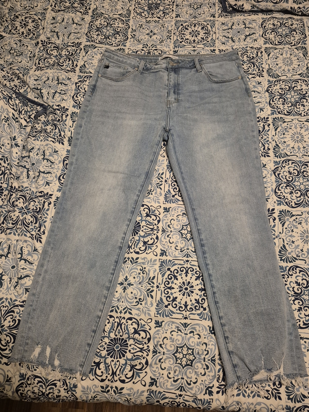 KanCan Light Blue Cropped Straight Jeans